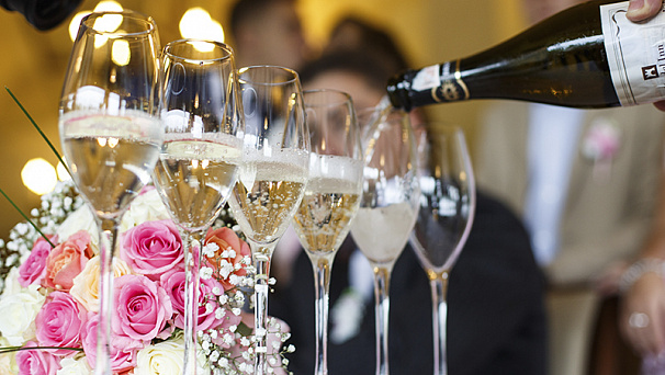 Шампанское: свадебный сезон